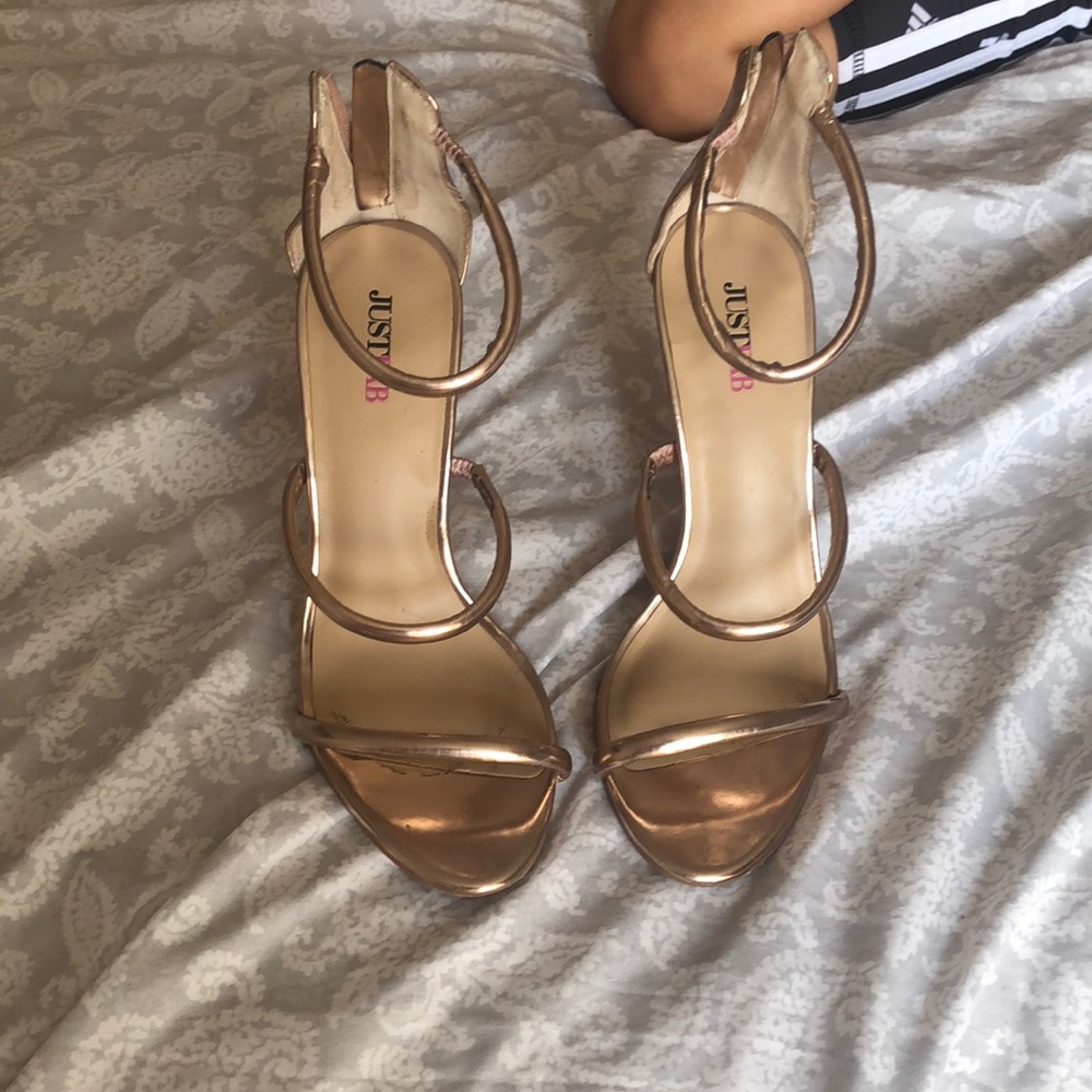 Heels gold